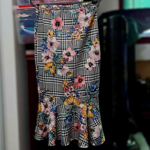 New Ponte Stretch High Waist Fishtail Pencil-Cut Skirt Below Knee Made in Canada - Picture 1 of 3